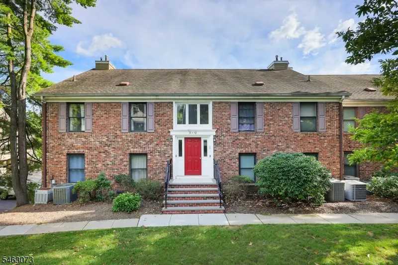 11 Sunrise Drive, Long Hill, NJ 07933 - #2