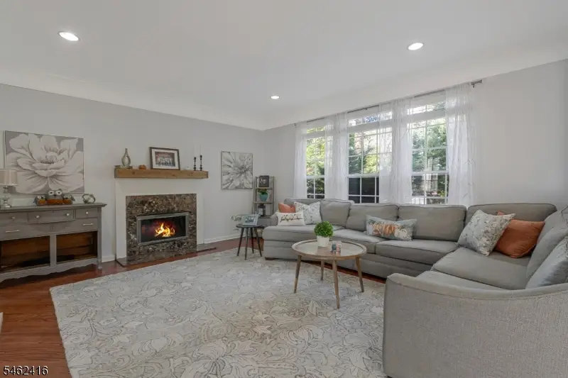 2 Saunders Ln, Mount Olive, NJ 07840 - #3