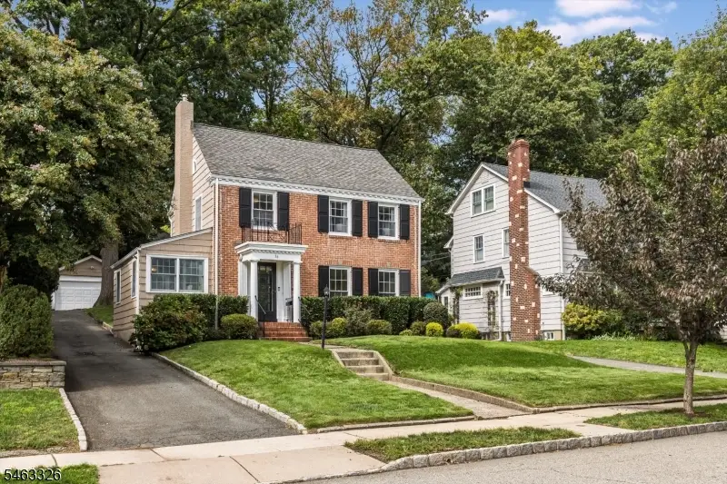 36 Chapman Pl, Glen Ridge, NJ 07028 - #1