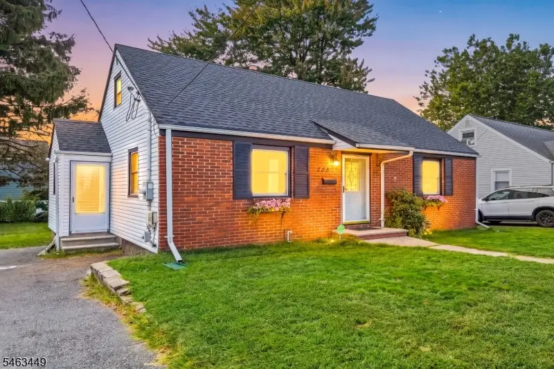 211 Martin Ave, Clifton, NJ 07012 - #2
