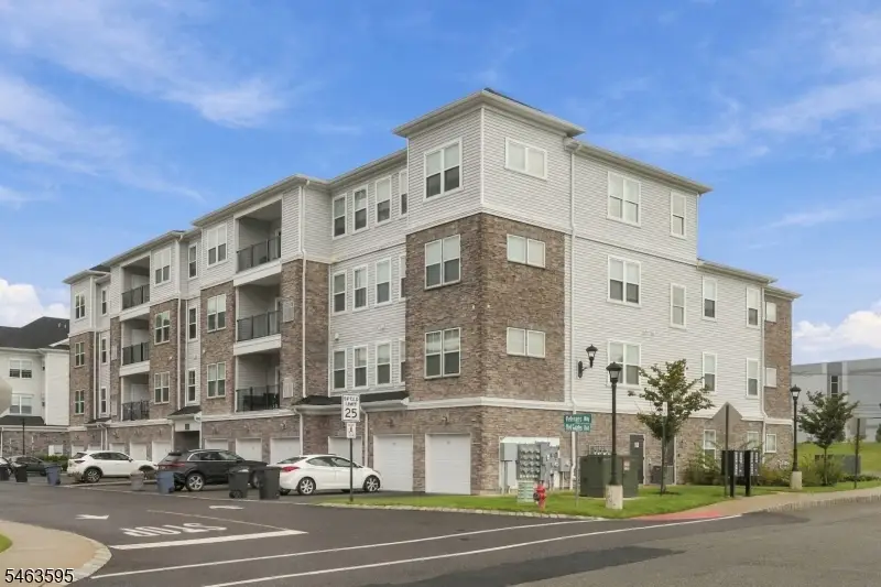 11 Veterans Way #121, Morris Plains, NJ 07950 - #1
