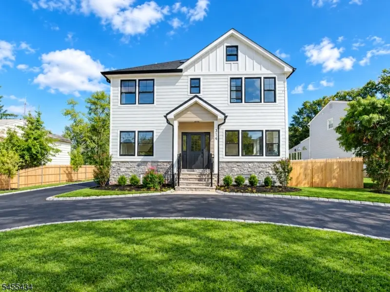 314 Madison Hill Rd, Clark, NJ 07066 - #1