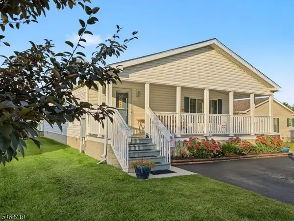 4 Morningside Drive, White Twp., NJ 07823