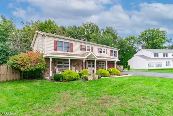21 Winthrop Dr, Manalapan Twp., NJ 07726