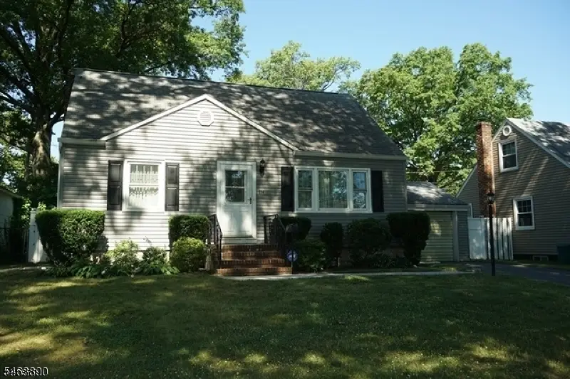214 Villa Pl, Rahway, NJ 07065 - #1