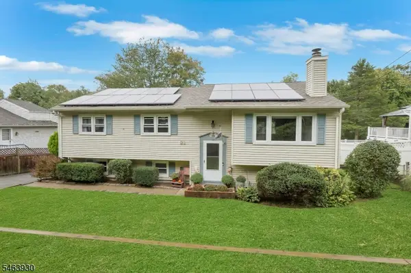 21 Aldrin Dr, Wanaque Boro, NJ 07465