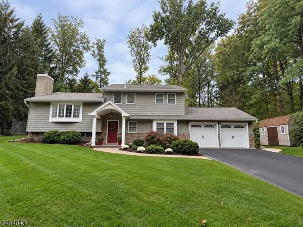 44 Northview Dr, Morris Plains Boro, NJ 07950