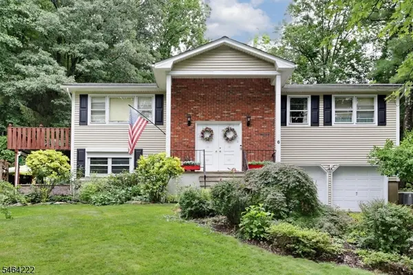 6 Cooper Dr, Wanaque Boro, NJ 07465