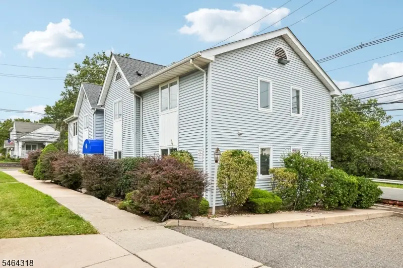 5 Jefferson St, Clifton, NJ 07014 - #1