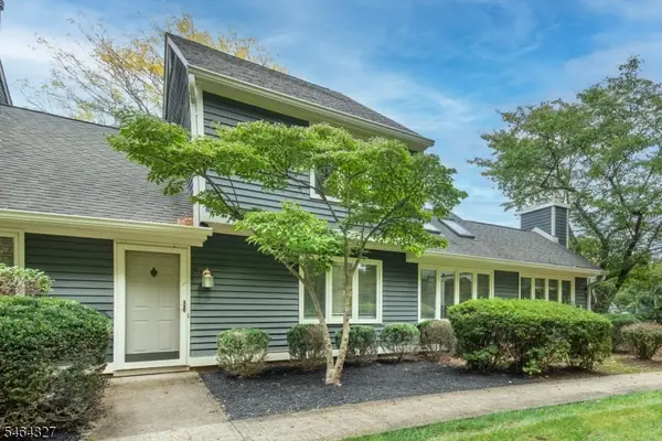 27 Village Dr, Bernards Twp., NJ 07920