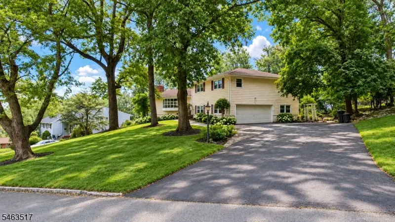 16 Warren Pl, Berkeley Heights, NJ 07922 - #3
