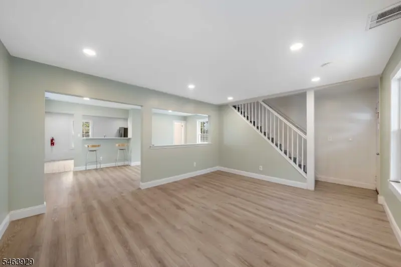 29 South St, Manville, NJ 08835 - #2