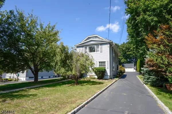 45 Hill St, Midland Park Boro, NJ 07432