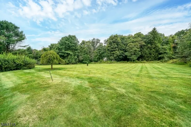 5 Fleming Ct, Washington, NJ 07853 - #2