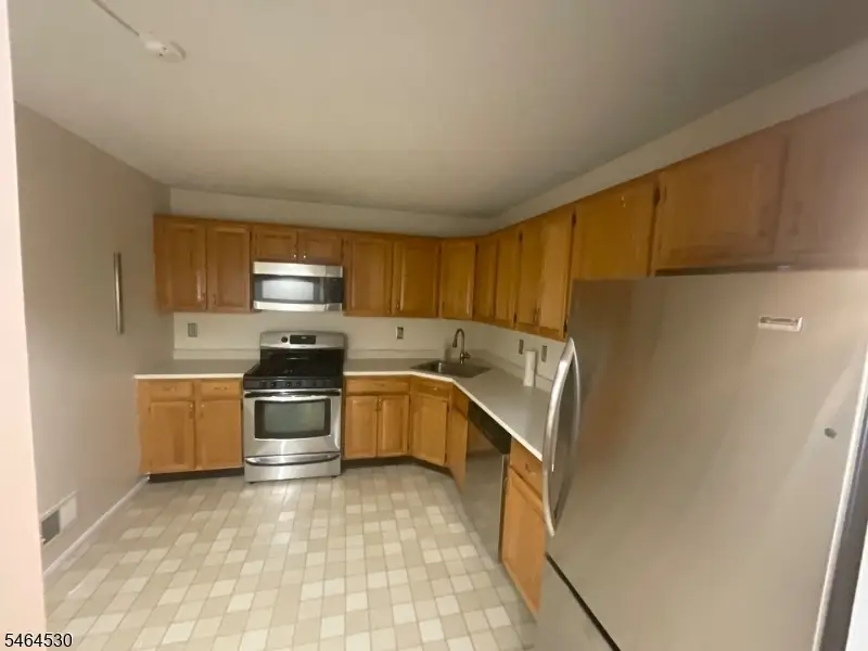 106 Amethyst Way, Franklin Park, NJ 08823 - #2