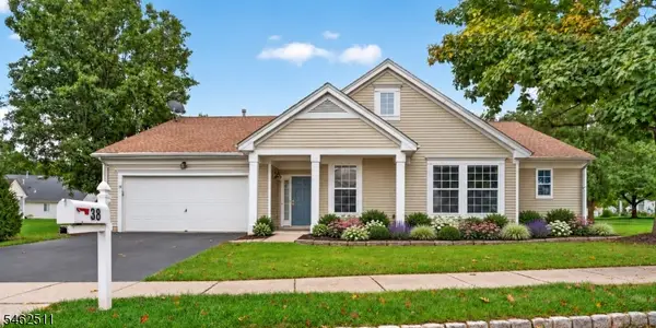 38 Victoria Dr, White Twp., NJ 07823