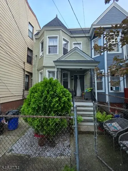825 Ridge St, Newark, NJ 07104 - #1