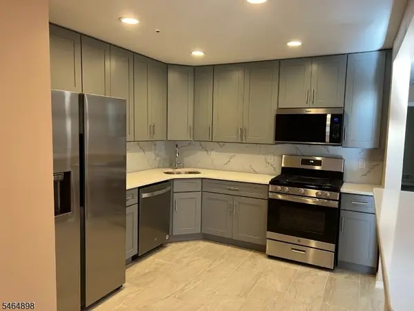 15 Potomac Dr, Bernards Twp., NJ 07920