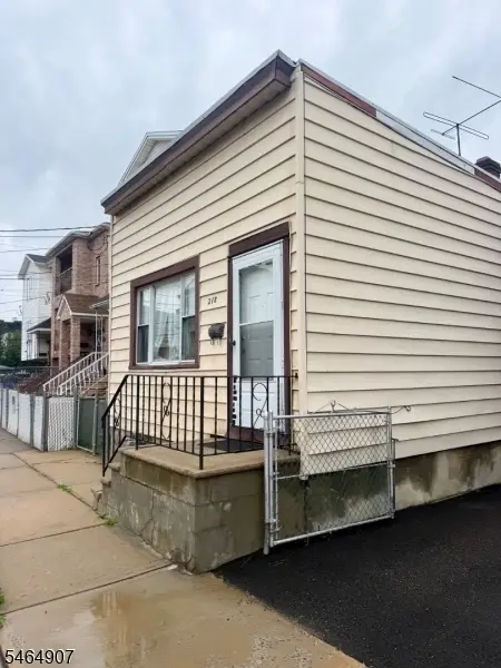 218 Florida St, Elizabethport, NJ 07206 - #3