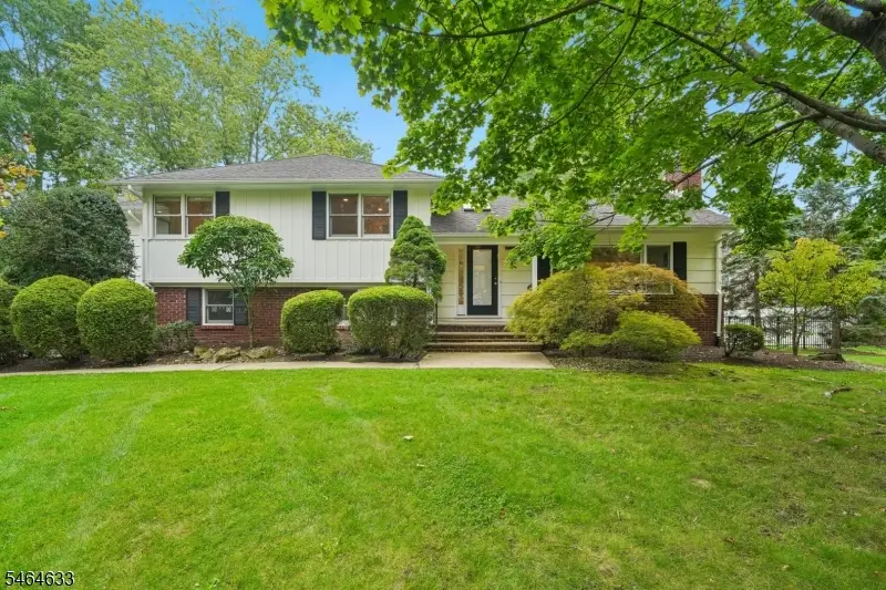 91 Ridge Dr, Livingston, NJ 07039 - #2