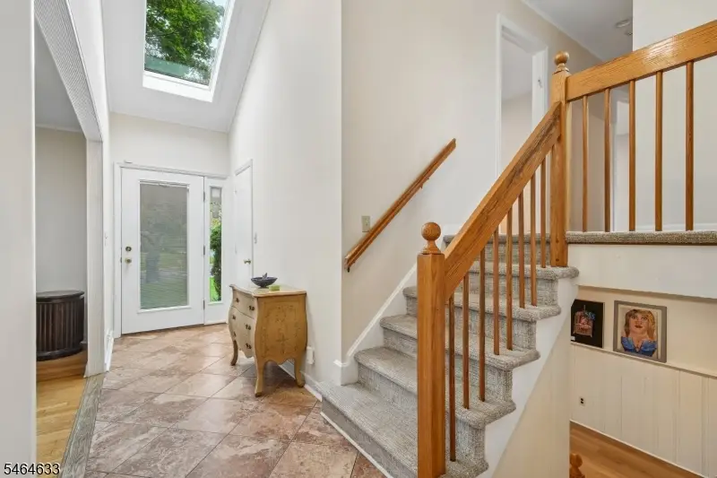 91 Ridge Dr, Livingston, NJ 07039 - #3