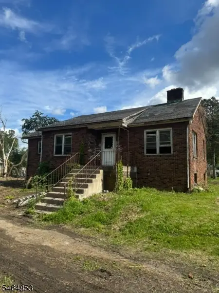 1401 Chestnut St, Upper Pohatcong, NJ 08865 - #1