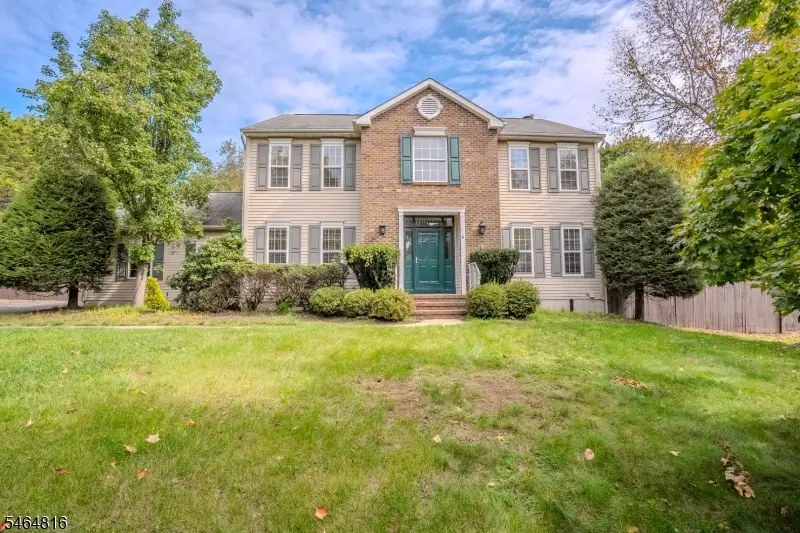 6 Fountain Dr, Franklin, NJ 08873 - #1