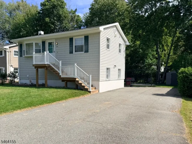 21 Tobyhanna Trl, Hopatcong, NJ 07843 - #1