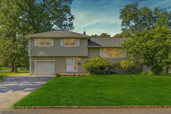 10 Aldom Cir, West Caldwell Twp., NJ 07006