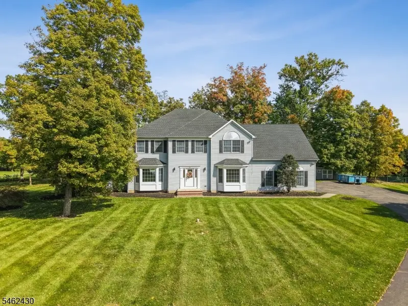 14 Eagle Dr, Raritan, NJ 08551 - #1