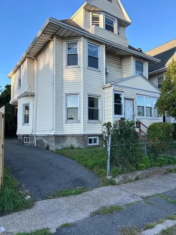 3 Winthrop Ter, East Orange City, NJ 07018