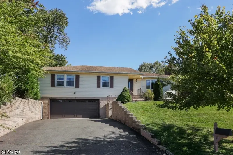 1 Longfellow Ln, Clark, NJ 07066 - #3