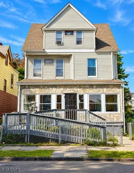 131 N 19th St, East Orange City, NJ 07017
