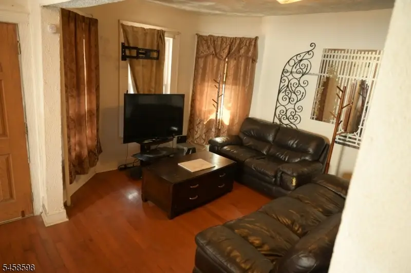 131 N 19th St, East Orange, NJ 07017 - #3