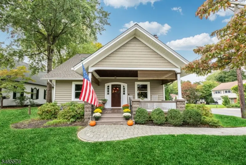 365 Walthery Ave, Ridgewood, NJ 07450 - #2