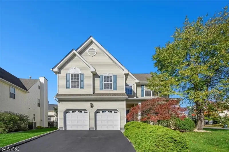 21 Reinhart Way, Bradley Gardens, NJ 08807 - #2
