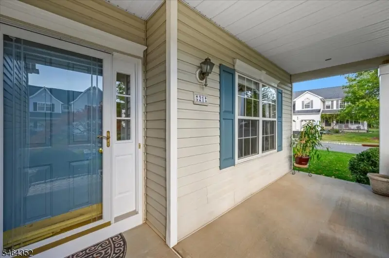 21 Reinhart Way, Bradley Gardens, NJ 08807 - #3