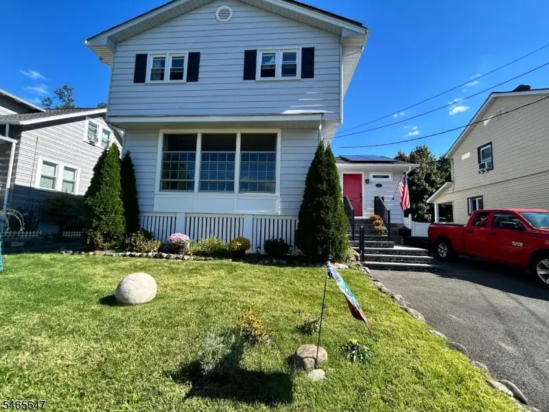 92 Bradford Ave, Singac, NJ 07424 - #1
