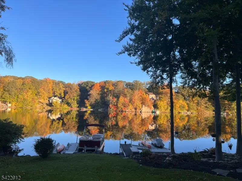 173 Point Breeze Dr, Upper Greenwood Lake, NJ 07480 - #1