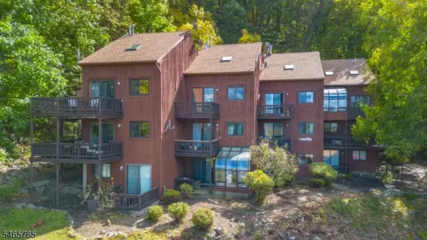5 Steamboat Dr #4, Vernon Twp., NJ 07462