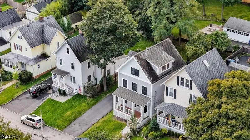 8 Locust St, Morris, NJ 07960 - #3
