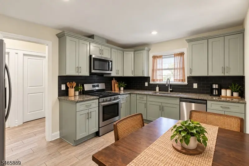 299 Renner Ave, Newark, NJ 07112 - #3