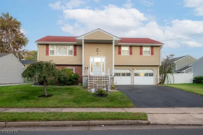 4 Charles Ct, Edison, NJ 08820 - #2