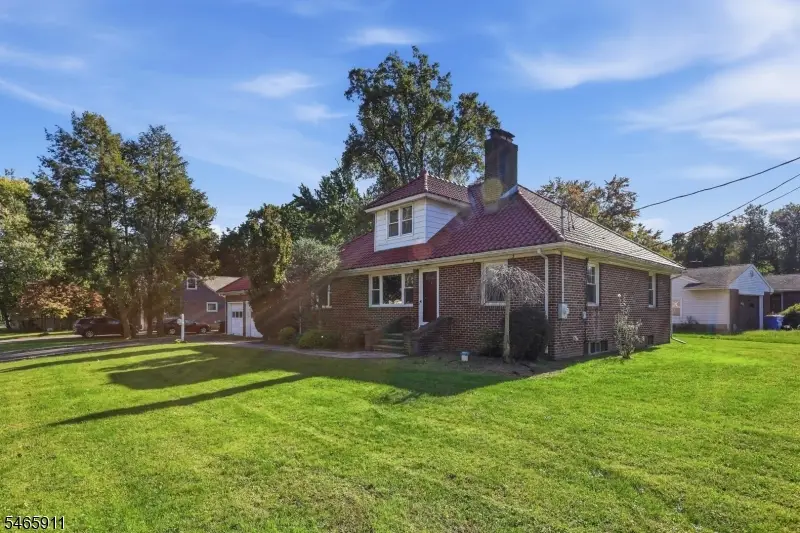 127 Warrenville Rd, Dunellen, NJ 08812 - #3