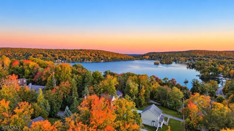 42 Magnolia Rd, Upper Greenwood Lake, NJ 07421 - #2