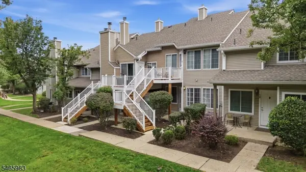 76 Encampment Dr, Bedminster Twp., NJ 07921