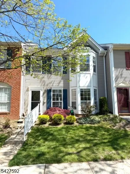111 Columbus Dr, Franklin Park, NJ 08823 - #1