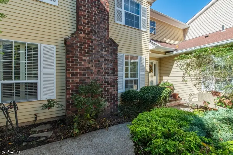 8 Birdseye Cir, Pines Lake, NJ 07470 - #1