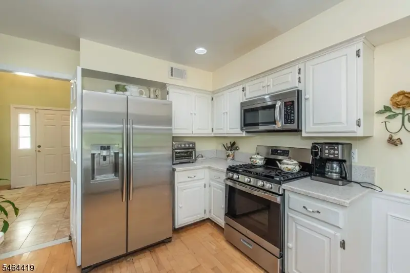 8 Birdseye Cir, Pines Lake, NJ 07470 - #2