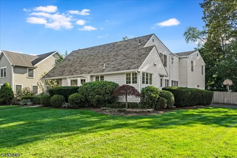 25 Richland Dr, Springfield, NJ 07081 - #1